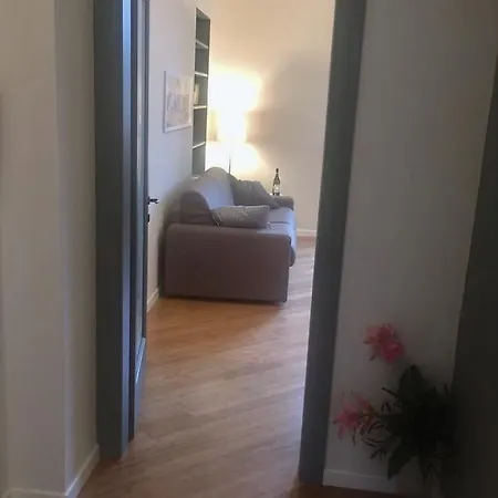 Elilia Apartment *